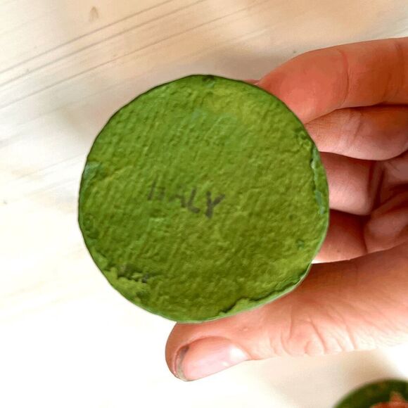 Vintage 50s Italian-Made Nativity Set Wooden Stable Painted Paper Figurines - Picture 8 of 12